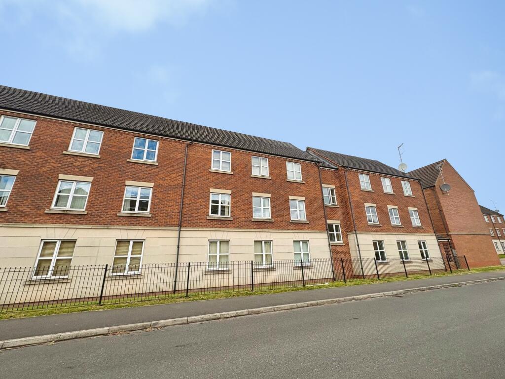 2-bed flat on Thompson Court, Nottingham, NG9, £149,990