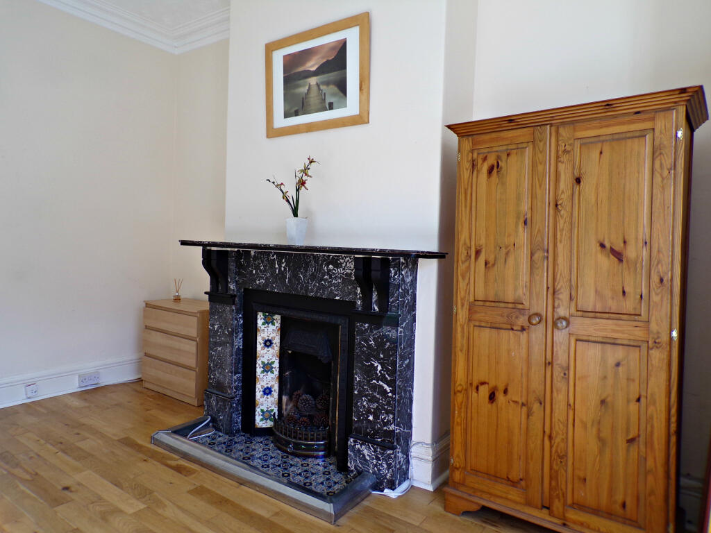 Apartment in Newcastle upon Tyne - View 4