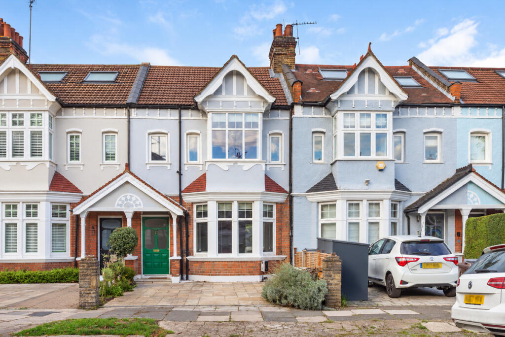 3-bed terraced on Grantham Road, London, W4, £1,100,000