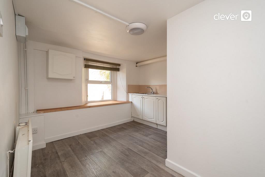 Apartment in Plymouth - View 3