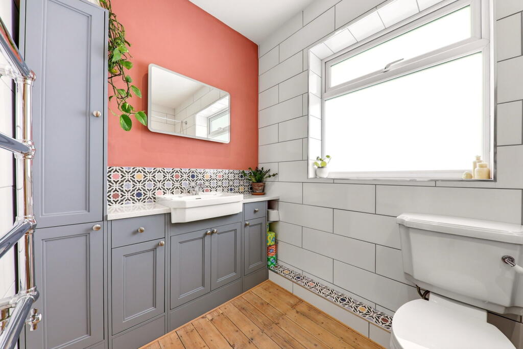 House in Leeds, West Yorkshire - View 5