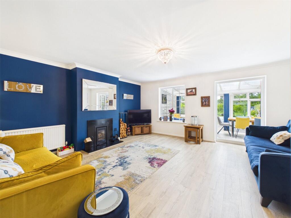 Burton Hall Place, Burton, Christchurch, Dorset, BH23 photo 4