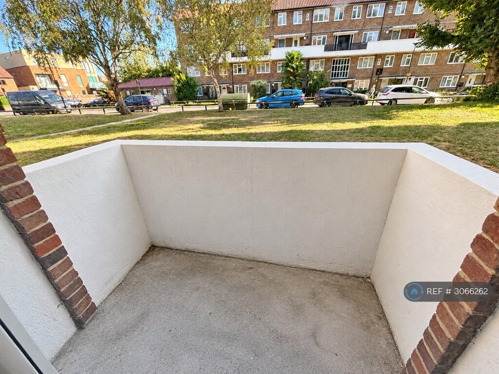 Apartment in London - View 5