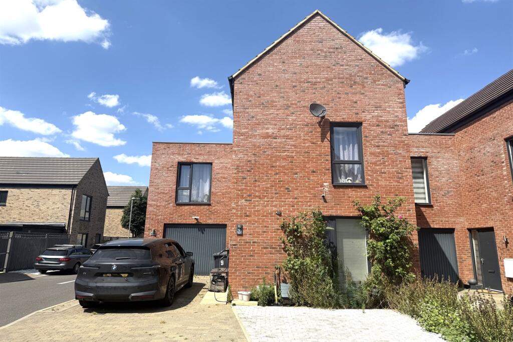 Main image of property: Beadman Road, EN8