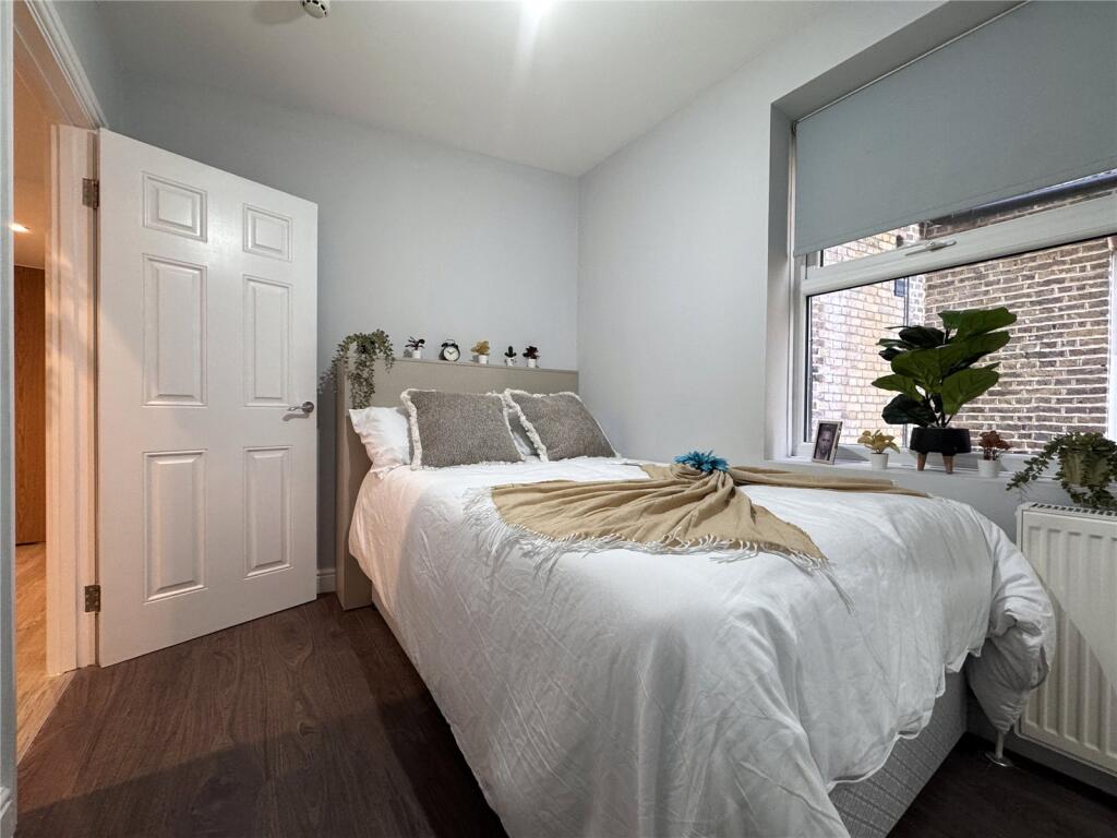 Main image of property: High Road, Willesden, London, NW10