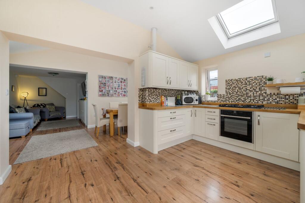 House in Stroud, Stonehouse - View 2