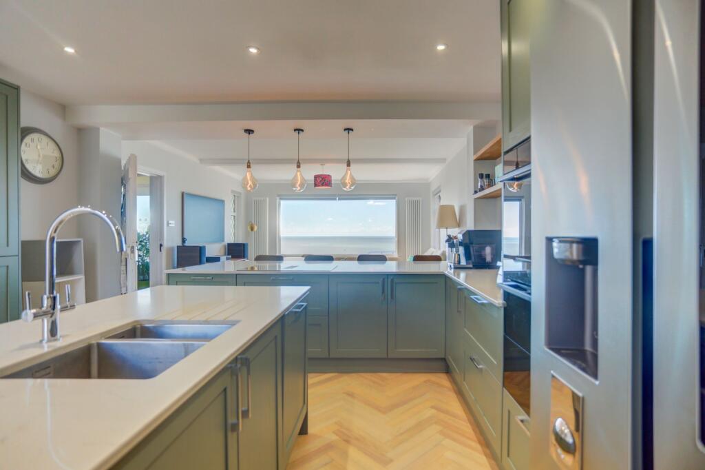 House in Brighton - View 4