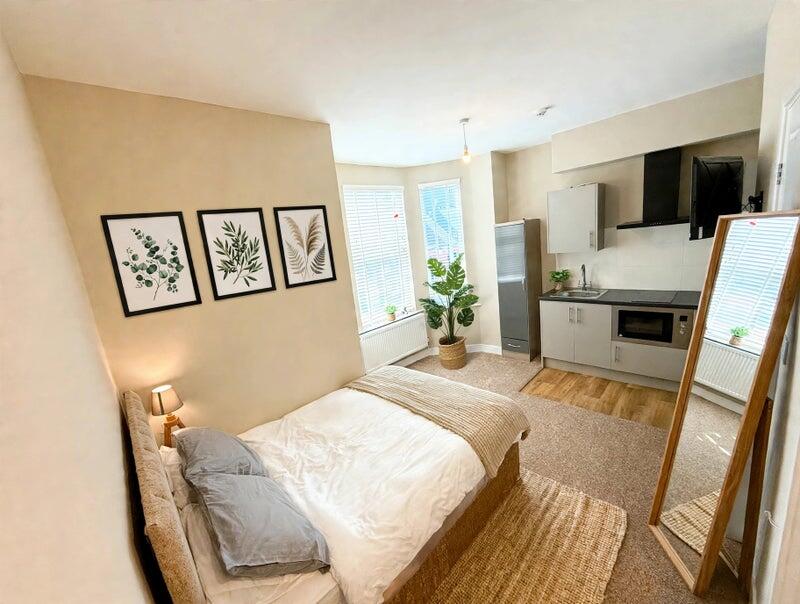 Apartment in Derby, Peartree - View 2