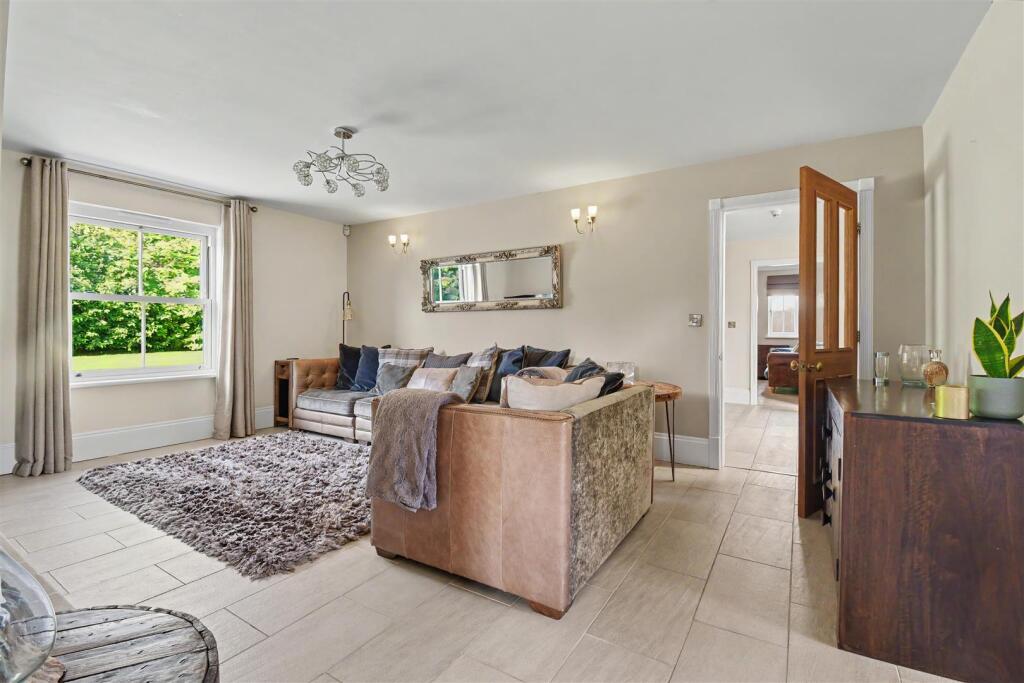 House in Grimsby, North End, Tetney - More