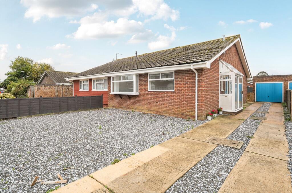 3-bed semi-detached on Wakefield Way, Aldwick, PO21, £325,000