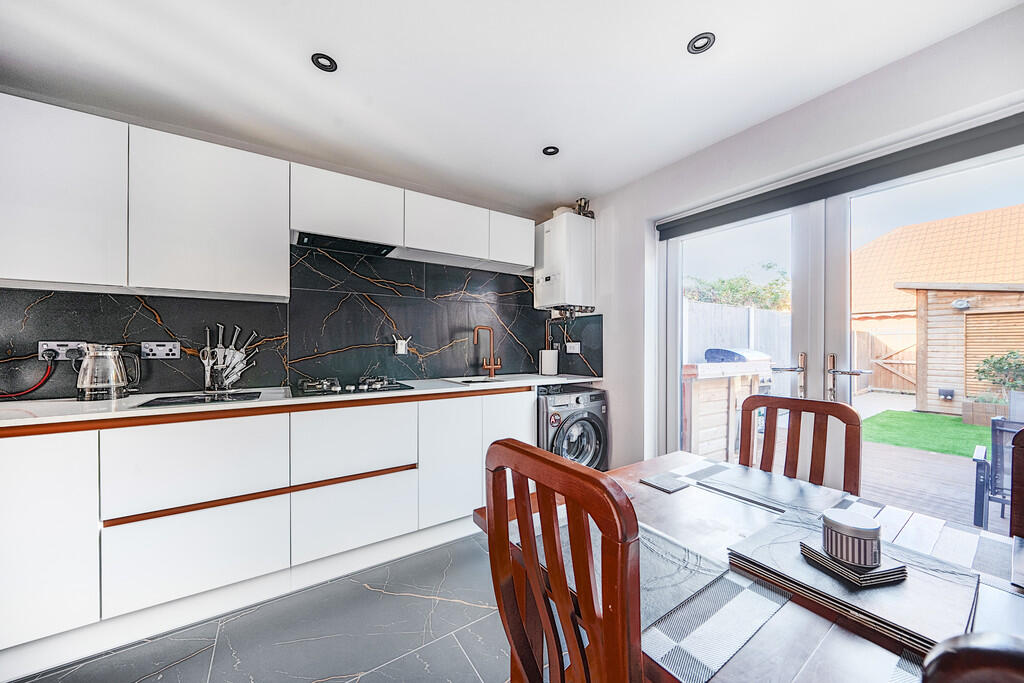 4 Pullman Close, Stourport photo 4
