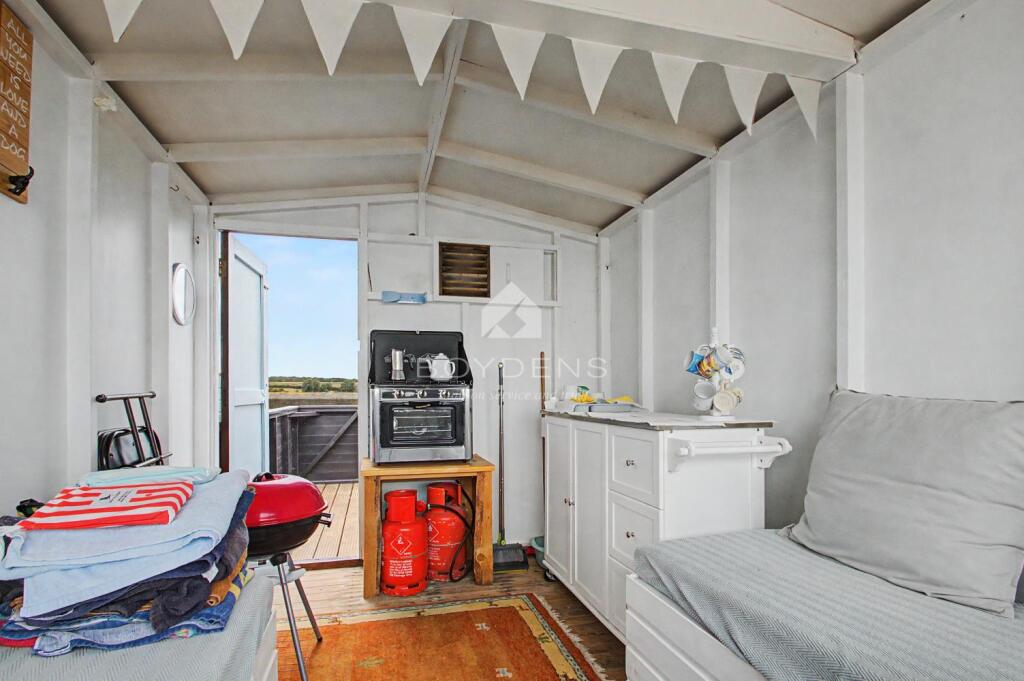 House in Frinton-on-Sea, Frinton and Walton - View 3
