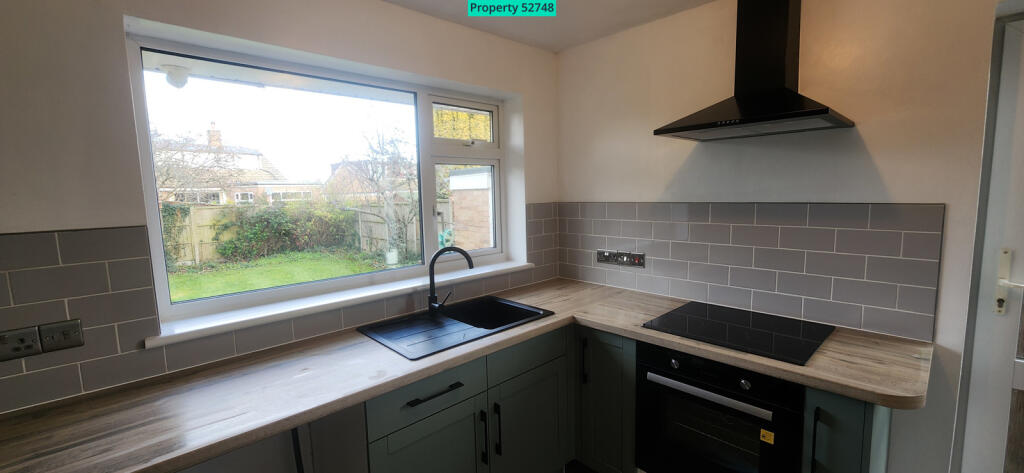 House in Gloucester - View 4