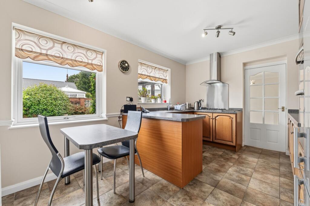 Thoresby Road, Bramcote, NG9 photo 4