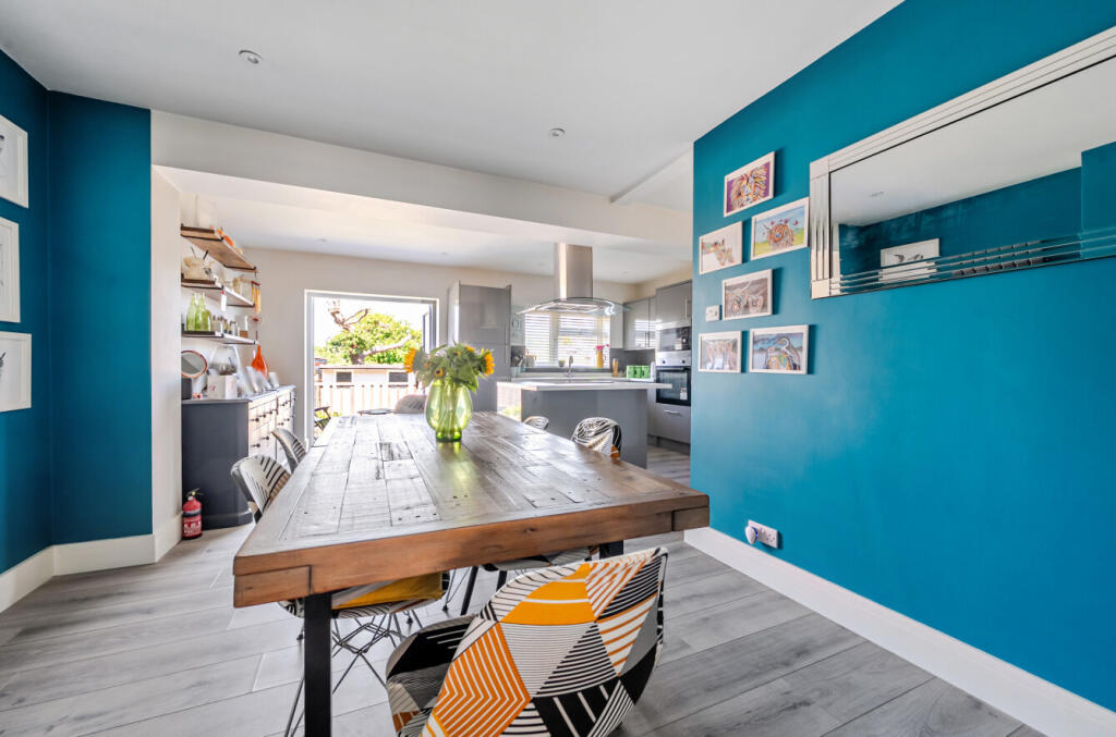 House in Portsmouth, Baffins - View 4