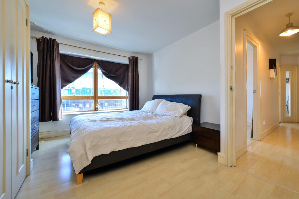 Apartment in Bromley - View 4