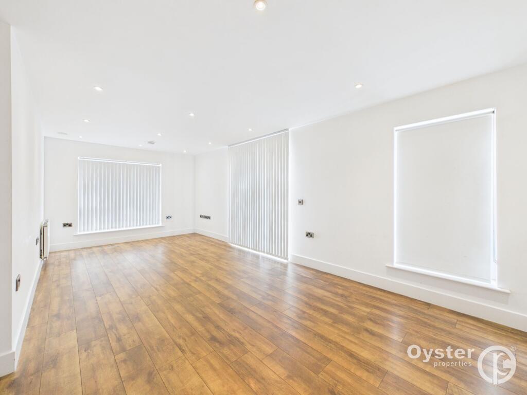 Apartment in Harrow - View 4