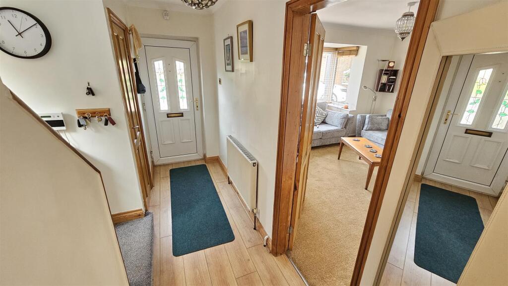 Orchard Close, Radcliffe-On-Trent photo 3