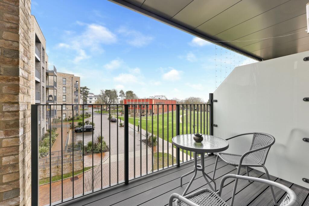 Main image of property: Luctons Close, Loughton, IG10