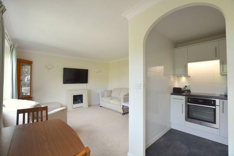 Oakdene Close, Hatch End photo 4