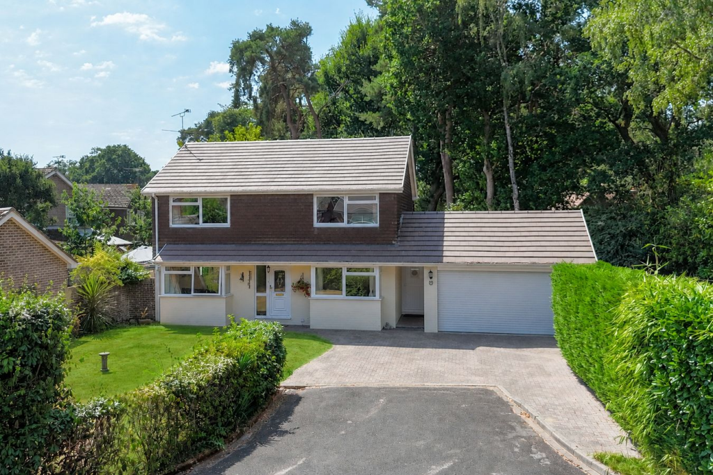 Main image of property: Fielders Way, East Wellow, Romsey, SO51