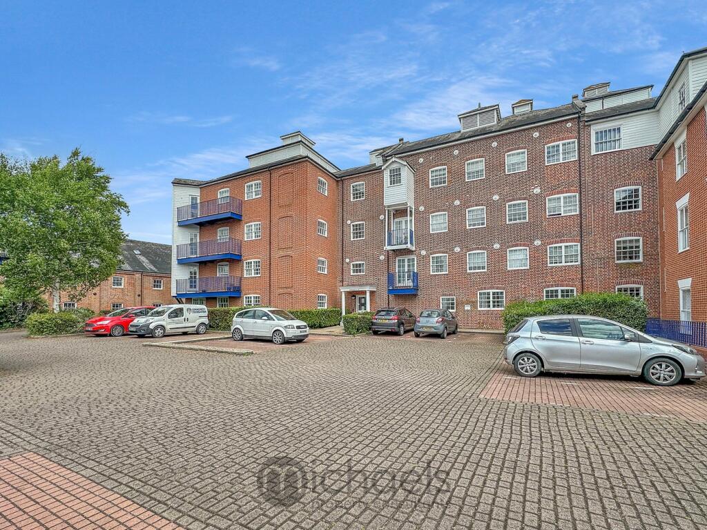 2-bed flat on Colchester Road, West Bergholt, Colchester, CO6, £185,000