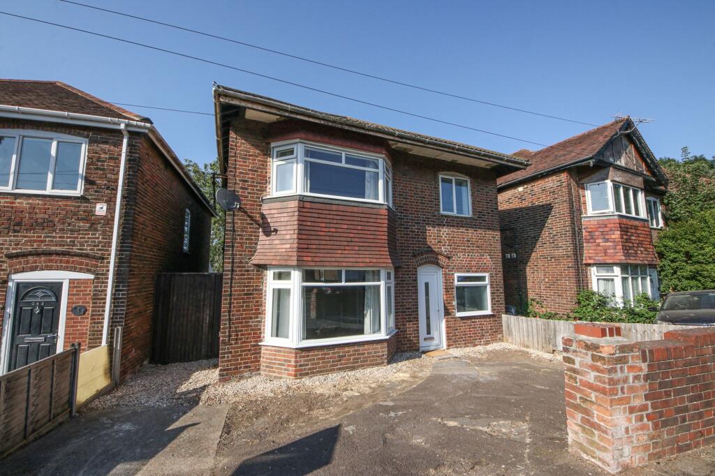 Main image of property: Bitterne Road West, Bitterne, SO18