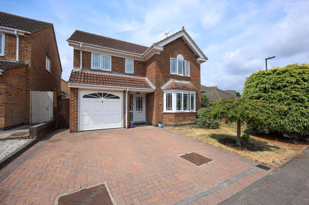 4-bed detached on Baylis Crescent, Burgess Hill, RH15, £595,000