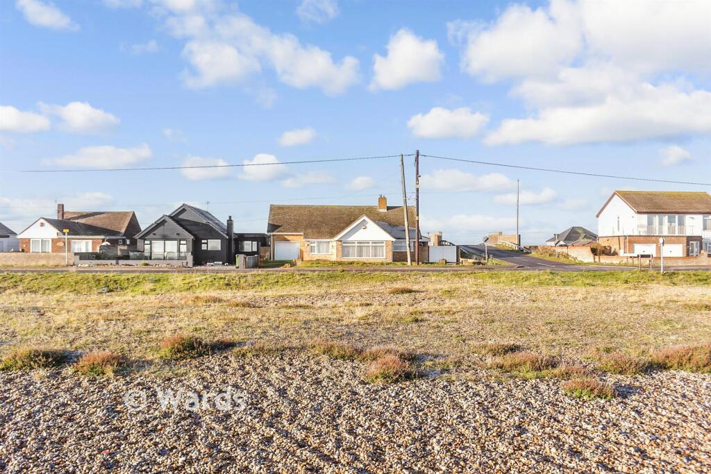 3-bed detached on Coast Drive, Lydd-On-Sea, Romney Marsh, Kent, £385,000