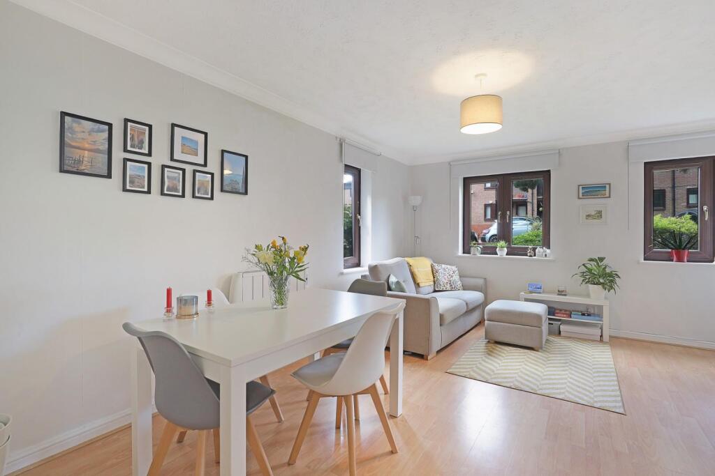Main image of property: Cedar Close, Buckhurst Hill