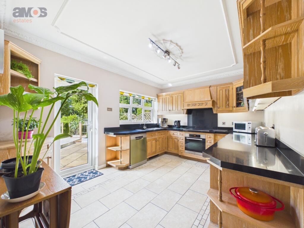 House in Castle Point, Essex - View 2
