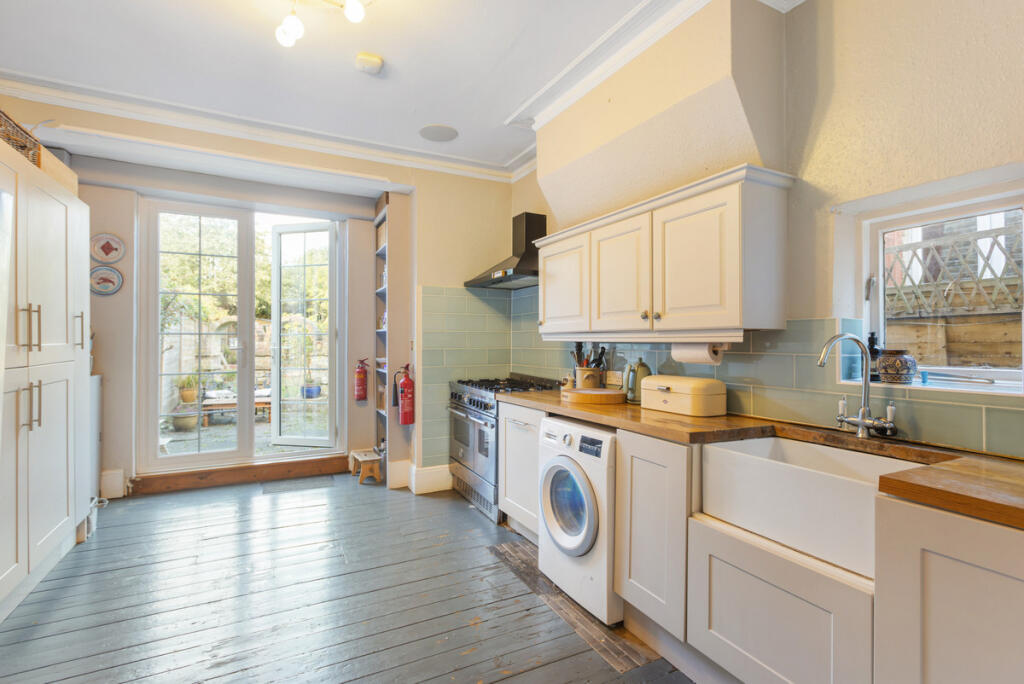 House in London - View 5