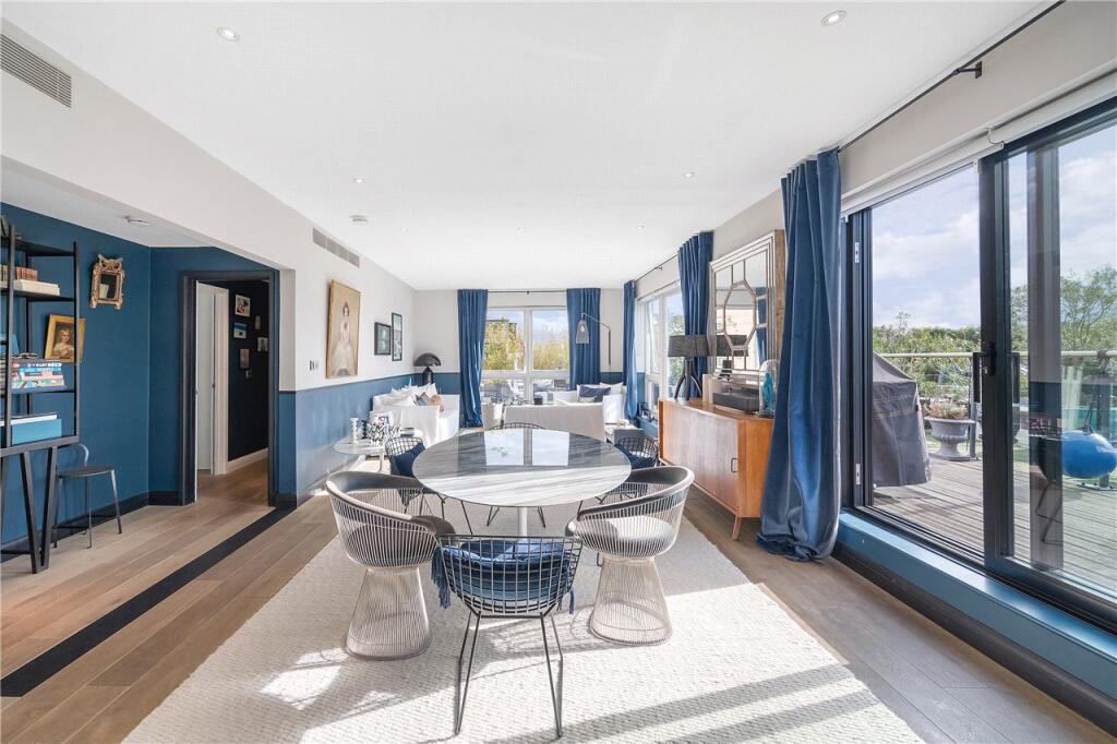 Apartment in London - View 2