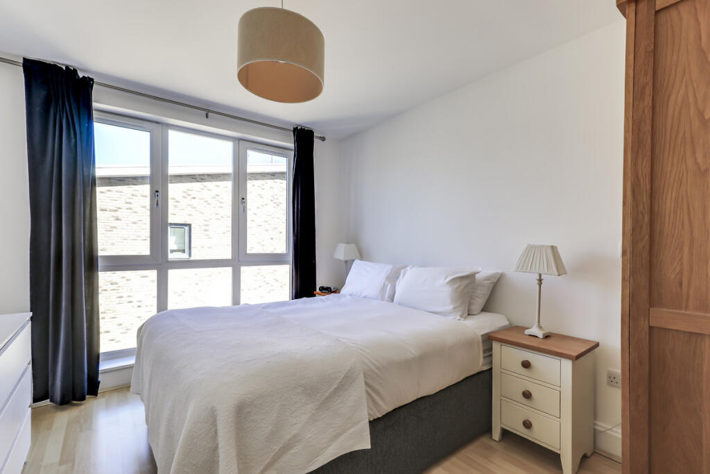 Apartment in Cambridge, Lynfield Court, Chesterton - View 5
