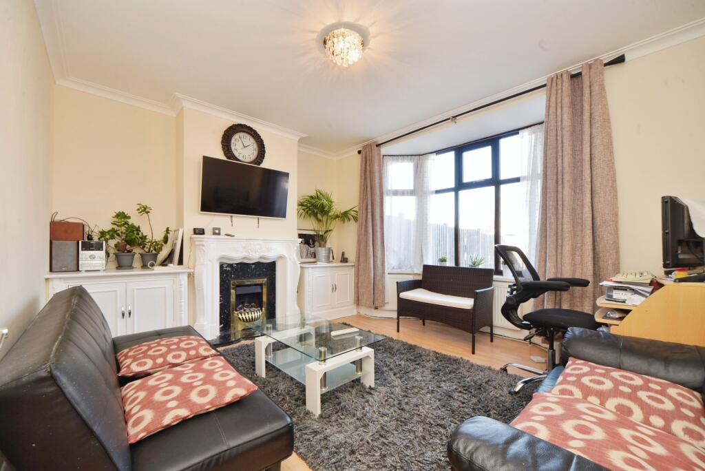 Marvels Lane, London, SE12 photo 2