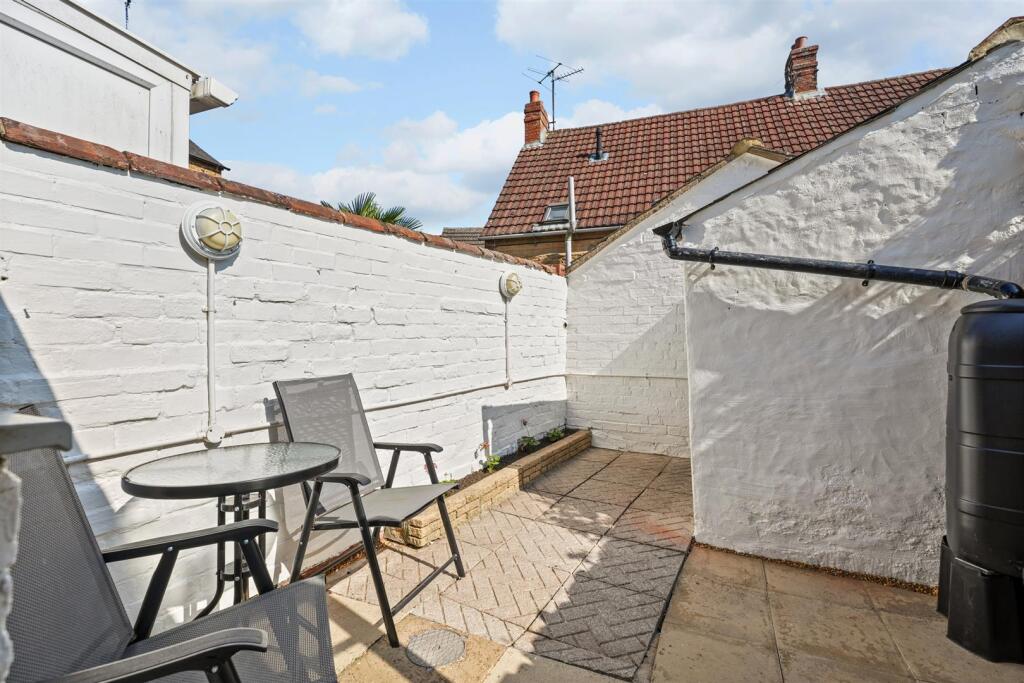 House in Boughton - View 3