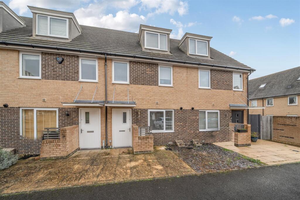 Main image of property: Solebay Way, Gosport