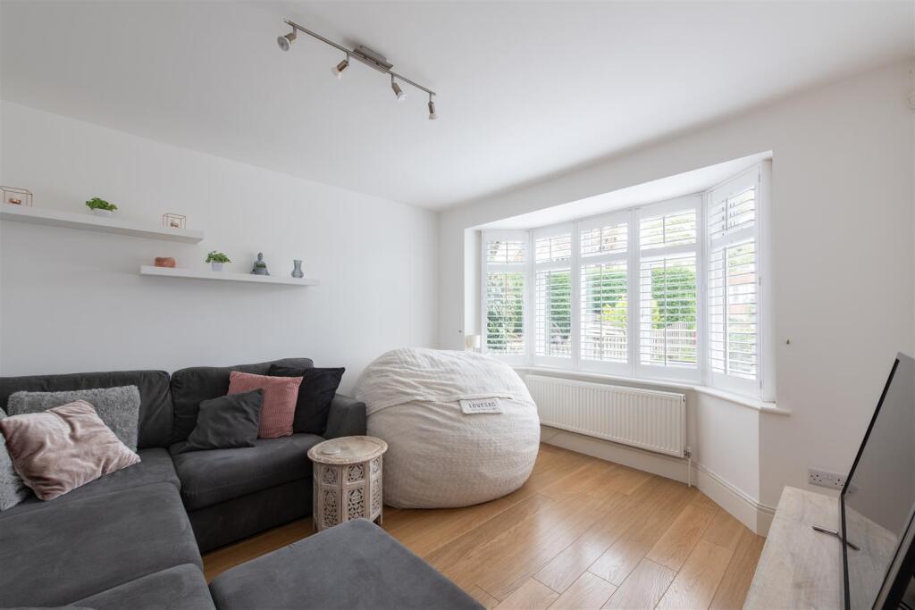 House in London, Oakwood, Southgate - View 3