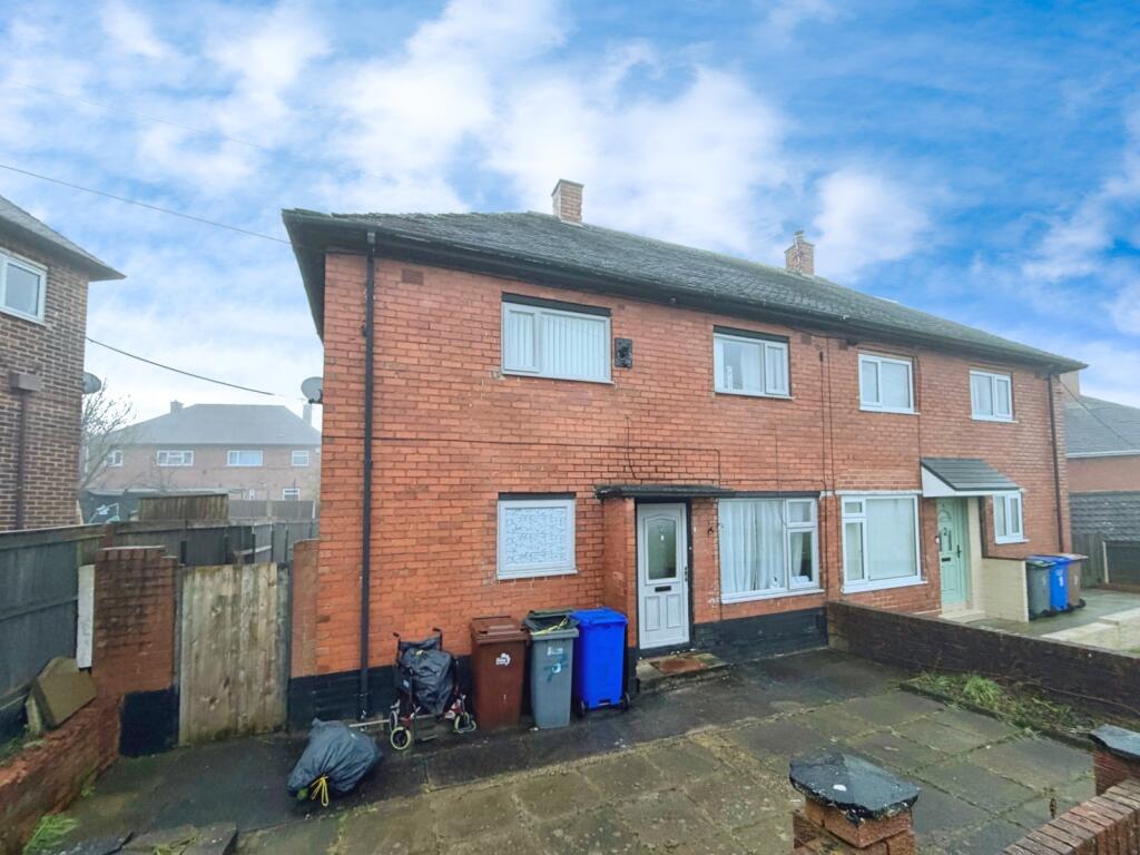 Main image of property: Hollowood Walk, Stoke-on-Trent, Staffordshire, ST6