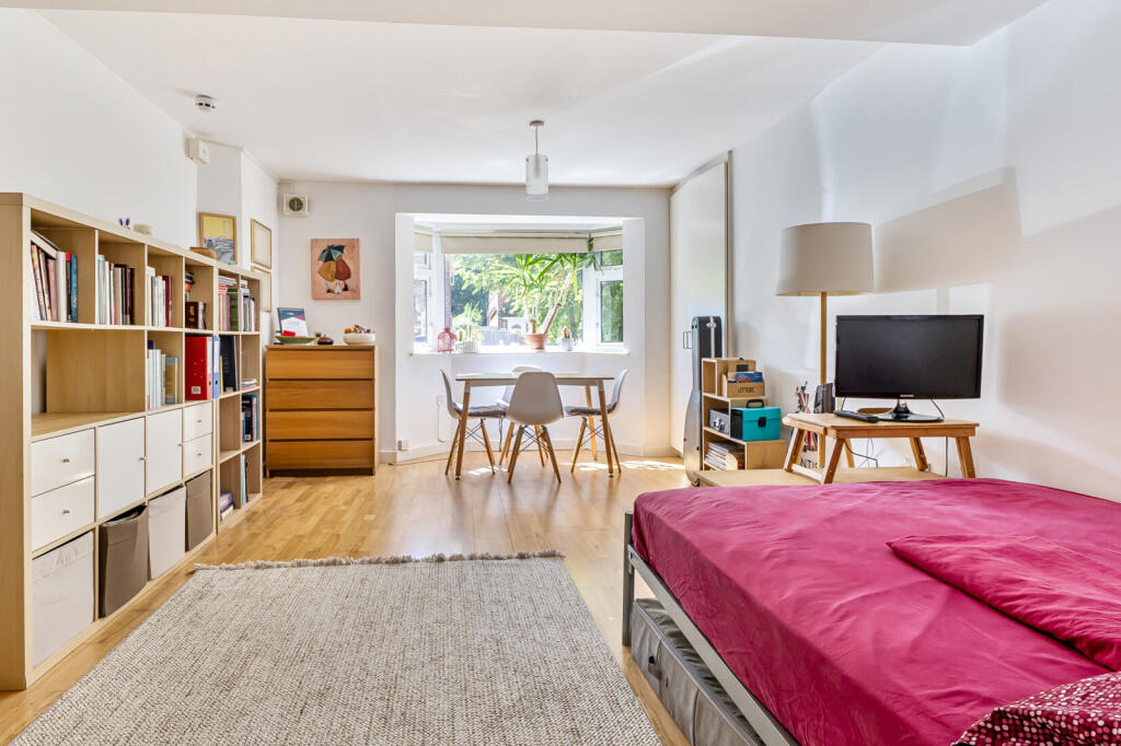 Main image of property: Valentia Road, Headington, Oxford