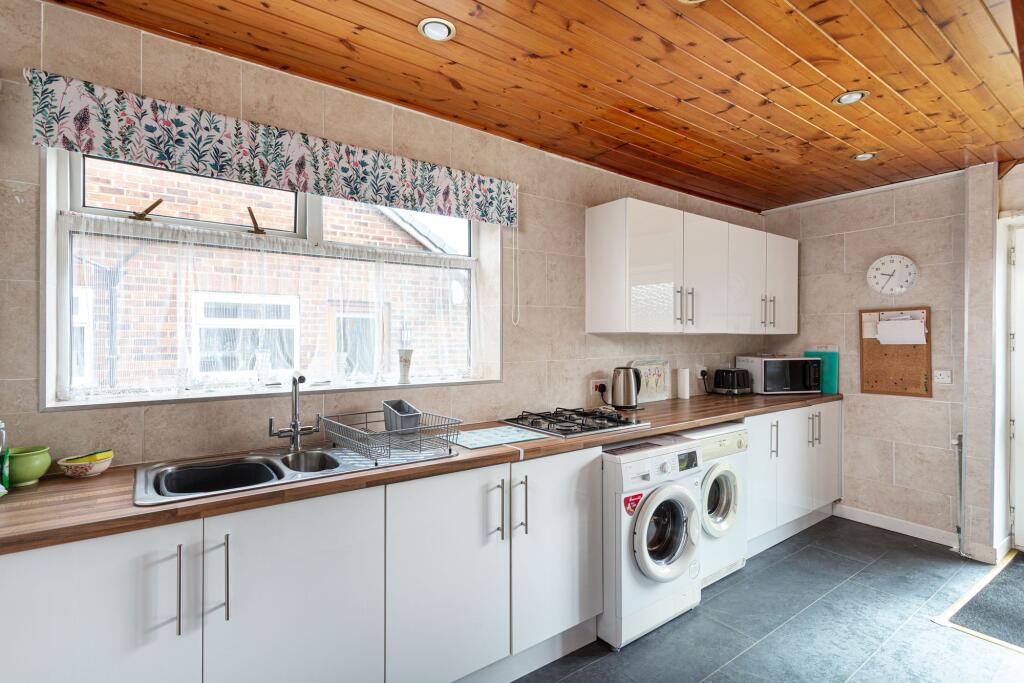 Carmires Avenue, Haxby, YO32 photo 4