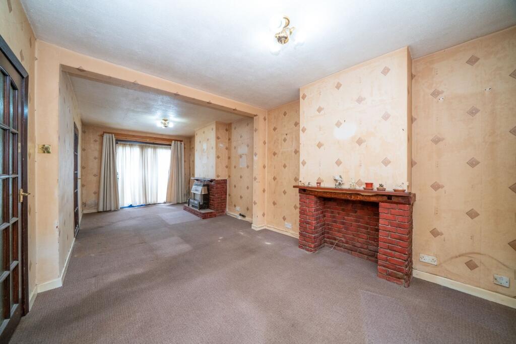 House in Luton - View 3