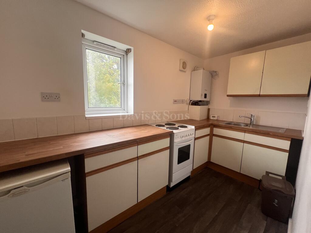 Apartment in Newport - View 2