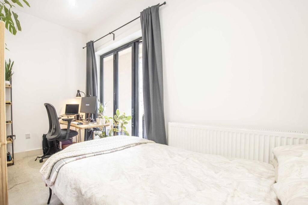 Apartment in London - View 3