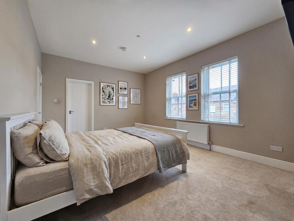Apartment in Warrington - View 5