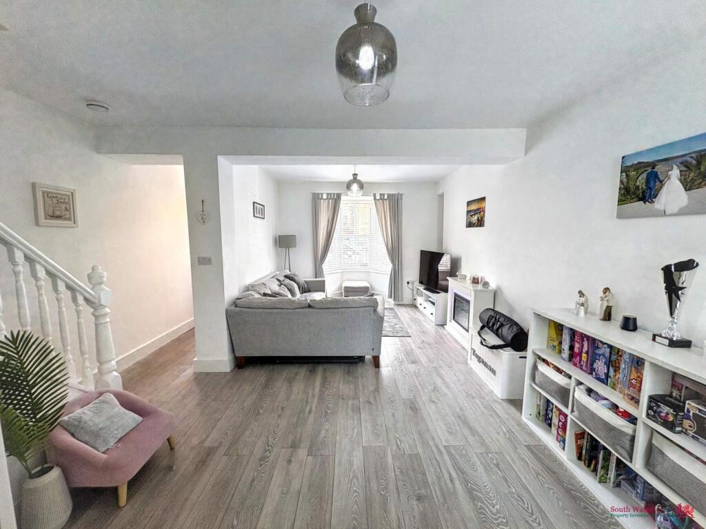 House in Cardiff - More