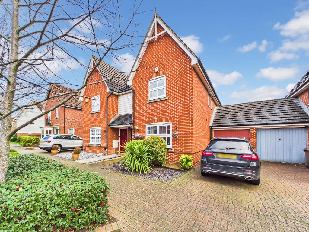 Main image of property: The Avenue, Chatham, Kent, ME4