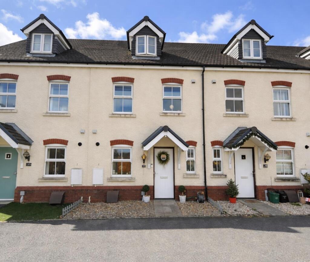 Main image of property: Tan Y Bryn Gardens, Llwydcoed, Aberdare