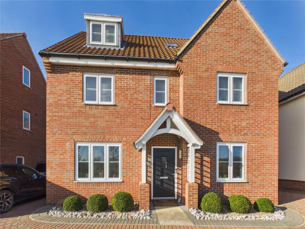 Main image of property: Elm Close, Martlesham, Woodbridge, Suffolk, IP12