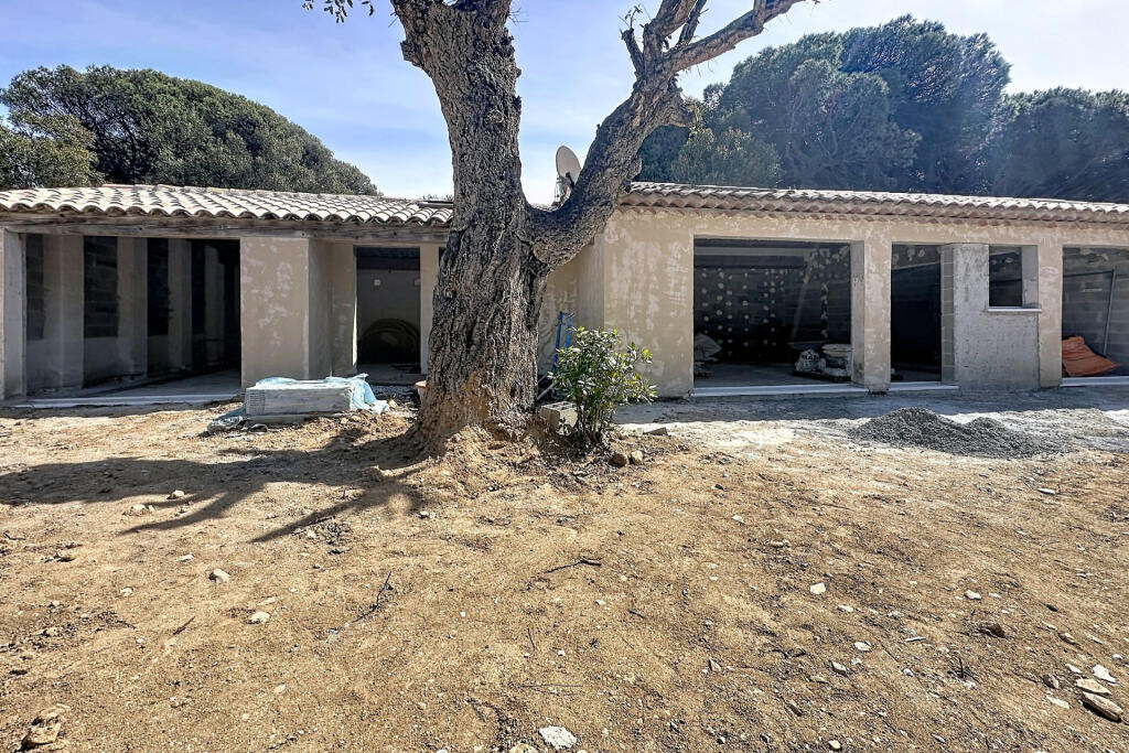 Main image of property: Provence-Alps-Cote d`Azur, Var, Grimaud